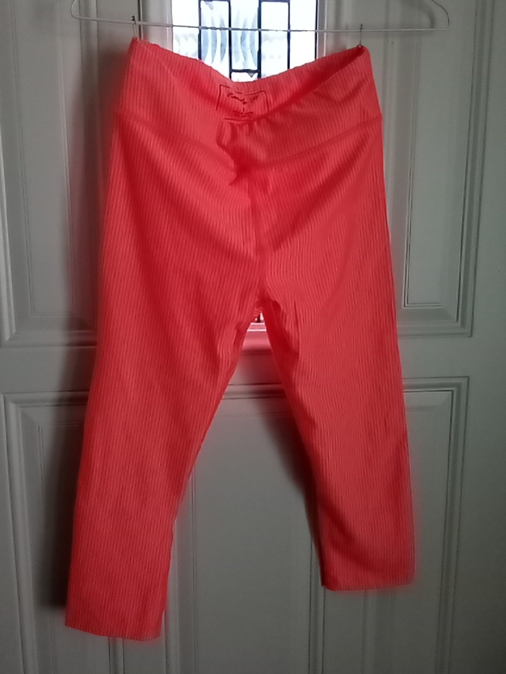 Coral Ribbed Pull-On Capris